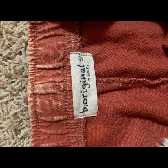 B. Original orange soft shorts - Picture 3 of 3